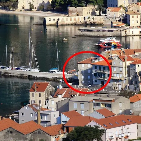Apartments And Rooms By The Sea Komiza, Vis - 2431 3*