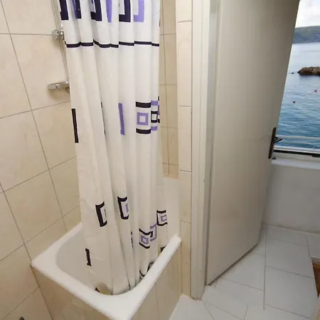 Apartments And Rooms By The Sea Komiza, Vis - 2431 Guest house Komiza