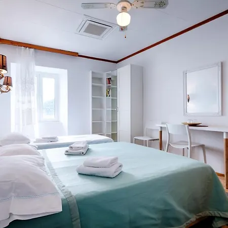 Apartments And Rooms By The Sea Komiza, Vis - 2431 Guest house Komiza