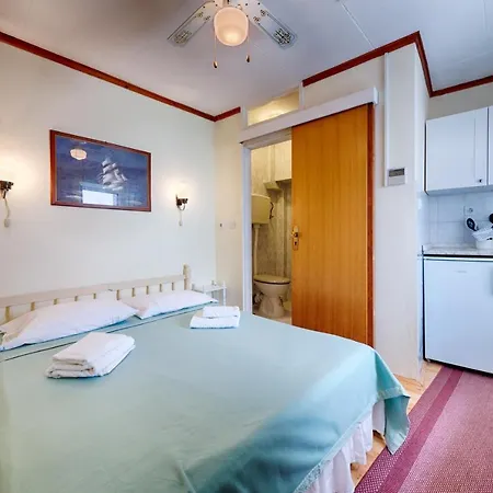 Apartments And Rooms By The Sea Komiza, Vis - 2431