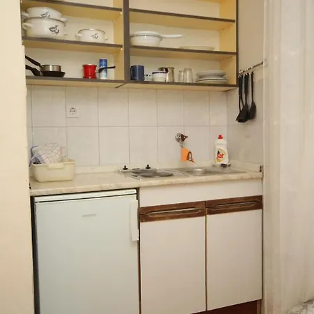 Apartments And Rooms By The Sea Komiza, Vis - 2431 Guest house Komiza