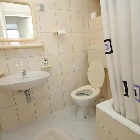 Guest house Apartments And Rooms By The Sea Komiza, Vis - 2431