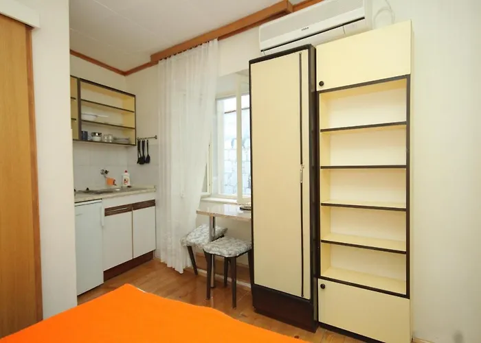 And By The Sea Komiza, Vis - 2431 بيت ضيافة 3*