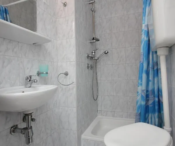 And By The Sea Komiza, Vis - 2431 بيت ضيافة 3*
